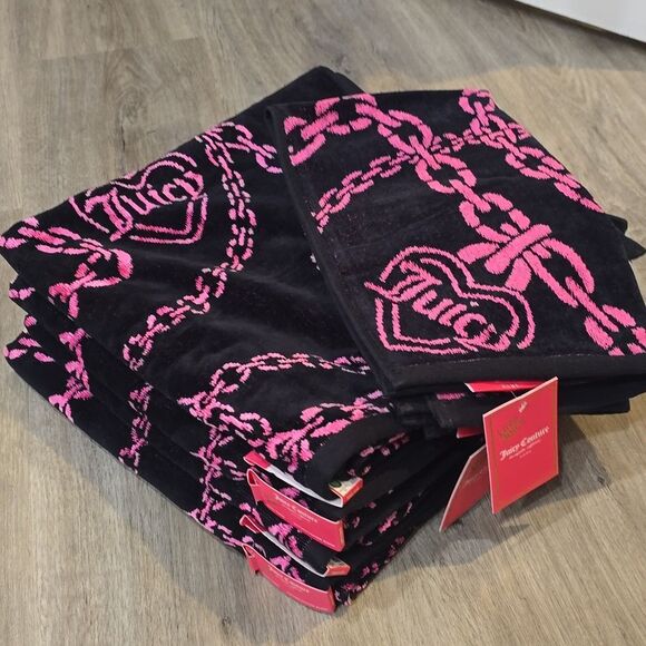 Juicy Couture Home Logo Chained Heart Oversized Plush Bath & Hand Towel Set - Picture 6 of 9